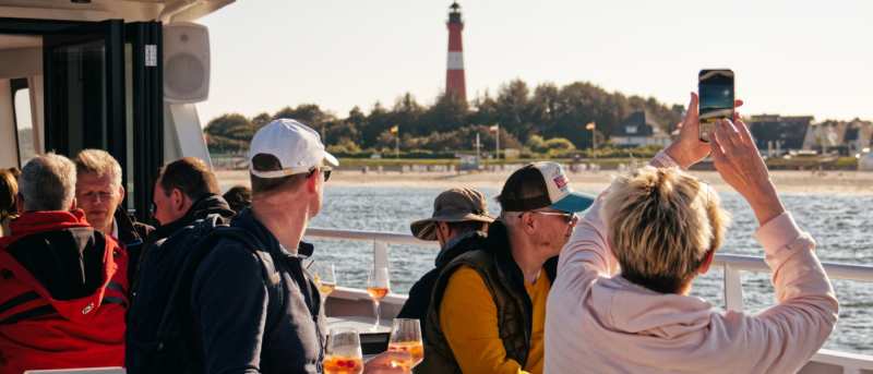 Burger-Cruise in Abfahrt: Hafen Hörnum