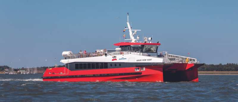 Schiffsverbindung von der Insel Sylt zur Insel Föhr in Abfahrt: Hafen Hörnum