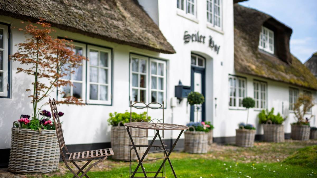 50 Jahre Seiler Hof - Kalte Ente & Geschichten in Seiler Hof, Gurtstig 7, 25980 Sylt, Keitum