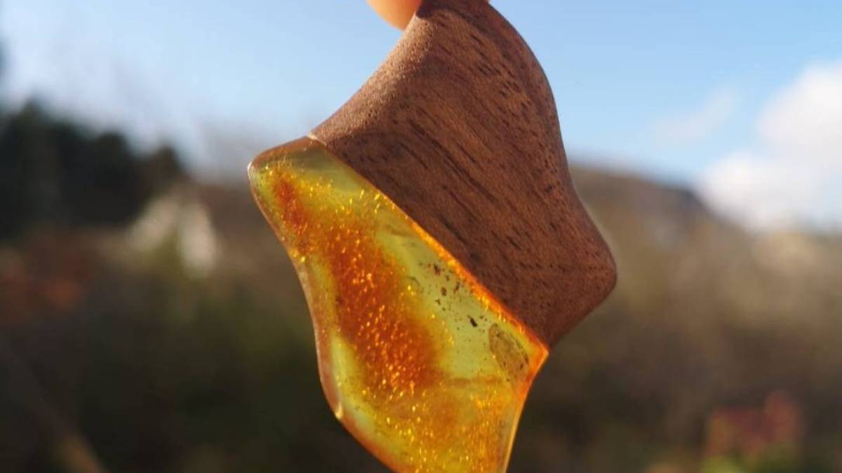 Bernstein- Holzschmuck gestalten in Kreativwerkstatt am Campingplatz Wenningstedt, Osetal 3, 25996 Wenningstedt-Braderup