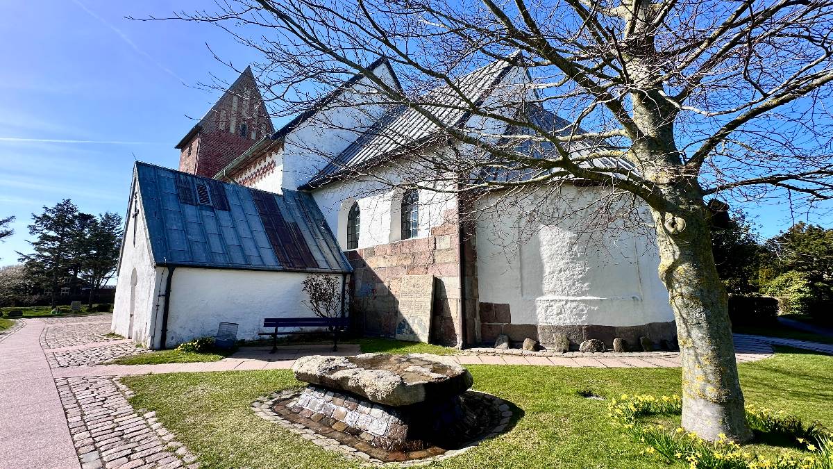 Gottesdienst in St. Severin in St. Severin, Munckmarscher Chaussee, 25980 Sylt, Keitum