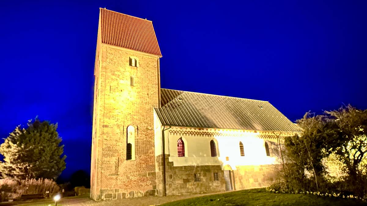 Hell und Dunkel - St. Severin in Kirche St. Severin, Munkmarscher Chaussee, 25980 Sylt, Keitum