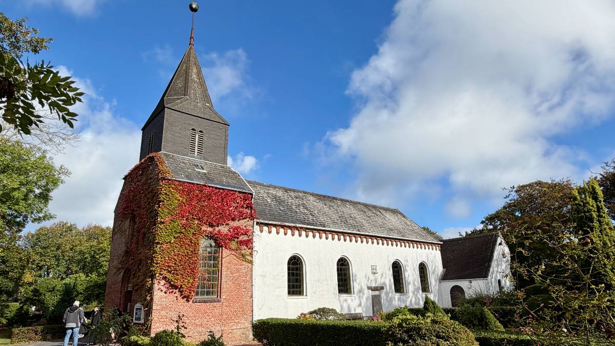 Innehalten und Erinnern am Ewigkeitssonntag in Kirche St. Niels