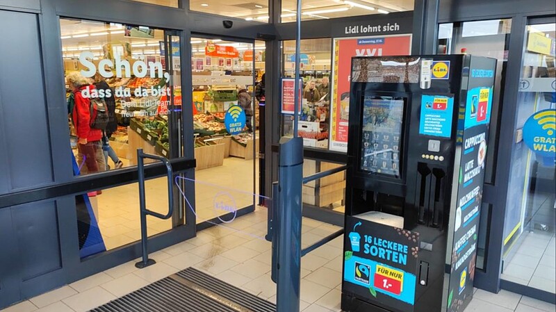 Der bisherige Lidl-Markt in Tinnum wurde im Jahr 2000 eröffnet. Die bestehende Filiale verfügt über rund 1.000 Quadratmeter Verkaufsfläche und soll im Zuge des Projekts „Nii Kiarwai“ durch einen modernen Neubau ersetzt werden.
